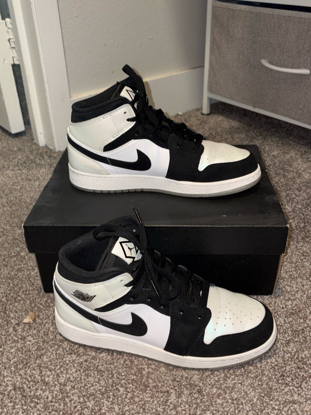 Air Jordan 1 Mid SE “Diamond Shorts” (GS)